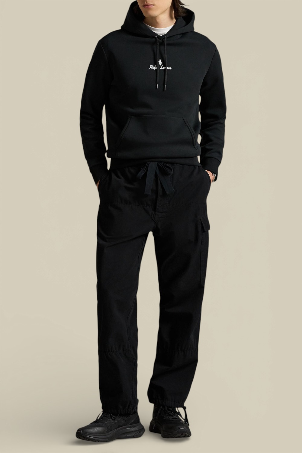 תמונת כל הלוק של קפוצ'ון כותנה